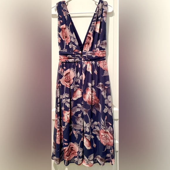 Lulus Queen of Hearts Navy Blue Floral Print Midi Dress - Picture 2 of 11